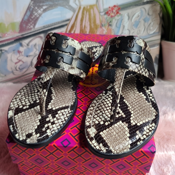Tory Burch Leigh Snake Print Leather Thong Sandal - Picture 3 of 10